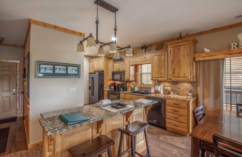 Indian Point Condo | 2BR Village At Indian Point 1505 near SDC - Free Tickets Daily up to $500