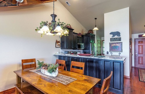 Indian Point Condo | 2BR Village At Indian Point 2010 near SDC - Free Tickets Daily up to $500