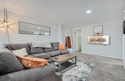 Scenic Heights Hotel | 2BR Wellness Retreat in Arvada