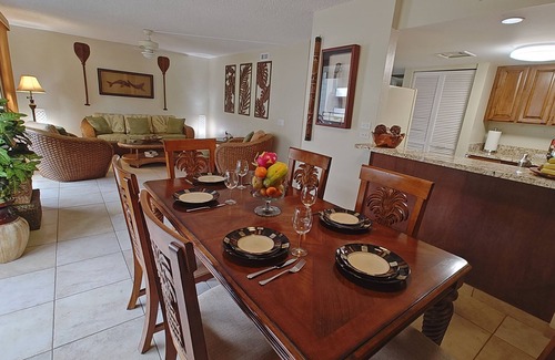 Kahaluu Bay Condo | 2br White Sands Village condo right at the beach