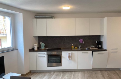 Curio Apartment | 2Curio Court House Charming Lodge