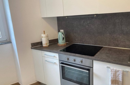 Curio Apartment | 2Curio Court House Charming Lodge