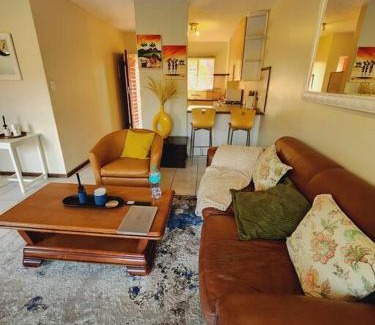 Die Hoewes Apartment | 2d - 50 No load shedding - 2 bedroom