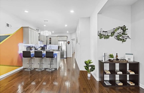 Constable Hook Apartment | 2Day+ Stay Sale 80" Projector King Bd Near Airport