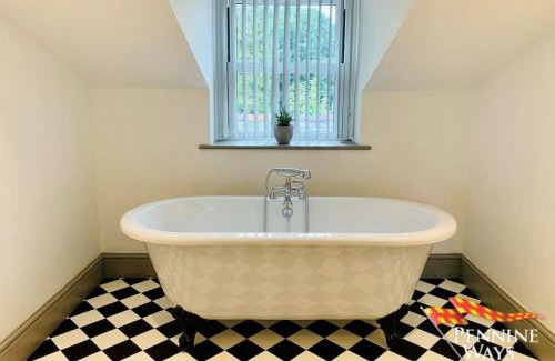 Greenhead House | 2Fountains Cottage - Stylish Cottage Hadrains Wall