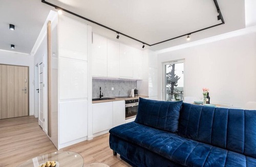 Gaski Apartment | 2Homerent | Amazing Sea View | Beachside | Parking