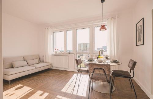 Bydgoszcz Apartment | 2HomeRent Brzozowa 10 Minutes from Airport