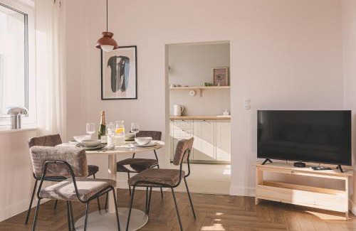 Bydgoszcz Apartment | 2HomeRent Brzozowa 10 Minutes from Airport