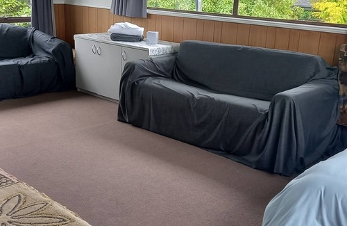 Taupo Cottage | 2mins walk to lake. Wharewaka Point