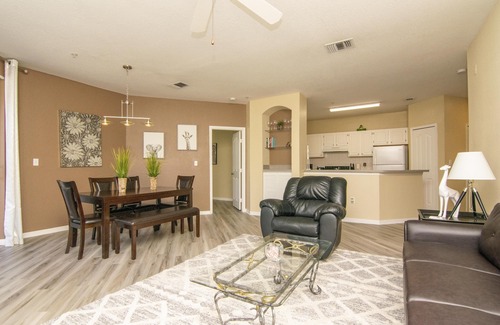 Tampa Condo | 2nd Floor - 2 bedroom 2 bath Condo - Close Downtown Tampa