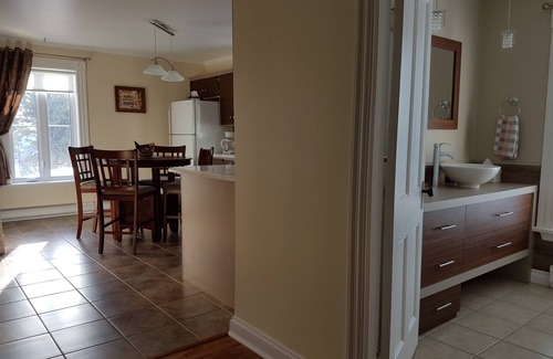Kamouraska Apartment | 2nd-floor apartment in a private home in the village of Kamouraska