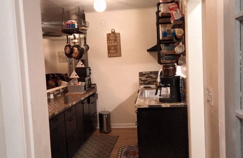 Lakeview Apartment | 2nd floor Apt centrally located. a block from court house, post office, library!