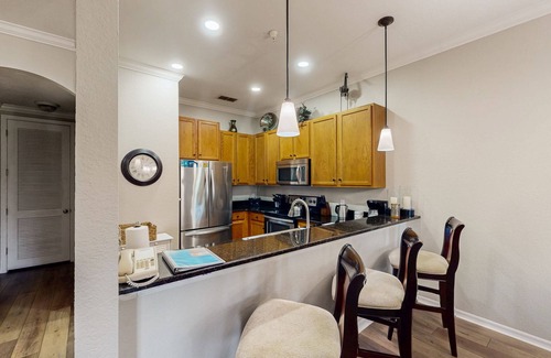 Bahama Bay Condo | 2nd floor condo w/balcony, basketball court, near theme parks, tennis court