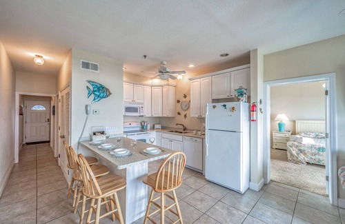 Hatteras Condo | 2nd-floor oceanfront condo with outdoor pool, hot tub, private waterfront balcony