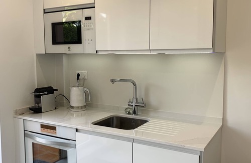 New Golden Mile Apartment | 2nd line lux beachside apartment with hot tub-3 sunny terraces and fibre wifi