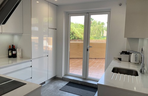 New Golden Mile Apartment | 2nd line lux beachside apartment with hot tub-3 sunny terraces and fibre wifi