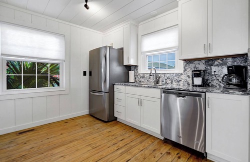 South Carolina Lowcountry House | 2nd Row on Point St.,NO PAVED RD TO CROSS! 4Br/3bth OCEANVIEWS, Linens Included!