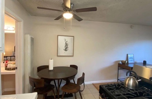 Ocean Park House | 2nd st. Beach Apartment.
