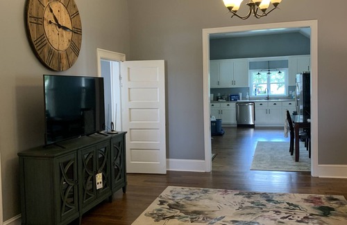 Pulaski House | 2nd Street Retreat
