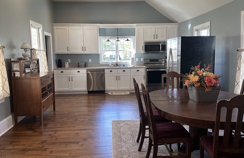 Pulaski House | 2nd Street Retreat