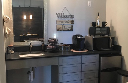 Kuttawa Apartment | 2of2 Bedroom Suites Overlooking Lake Barkley Old Kuttawa w/golf cart