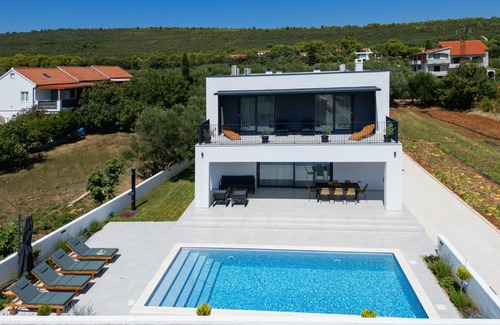 Municipality of Sukosan Villa | 2Olives house