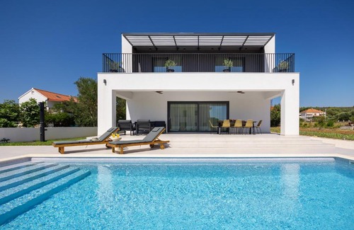 Municipality of Sukosan Villa | 2Olives house