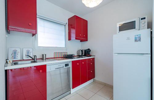 Villeneuve Loubet Beach Apartment | 2P à 50m de la plage, climatisé, parking