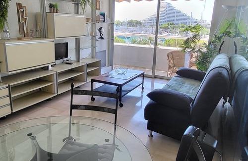 Villeneuve Loubet Beach Apartment | 2pces magnificent sea view and port Air conditioning and parking 100m from the beach