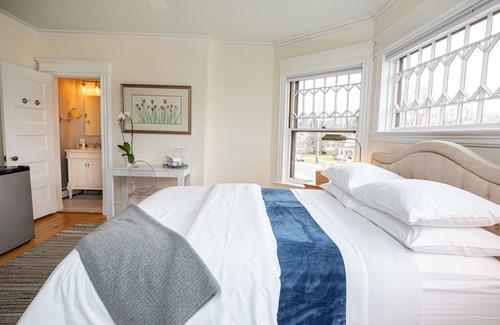 Skaneateles Bed & Breakfast | 2W Lake