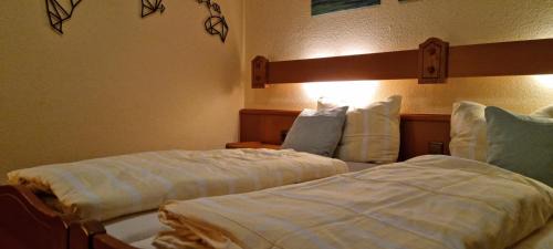 Fernwald Apartment | 2x Einzelbetten - Gästezimmer - 11min von Gießen Zentrum 8,4km in Fernwald
