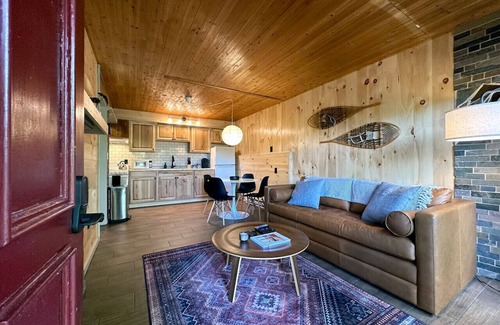 Hunter Cabin | 2x1BR Units Ski In/Out. Fits 8!
