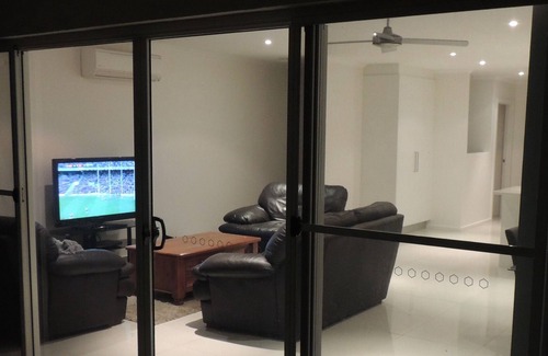 Playford House | 2xQB 2xSB Townhouse #2, Harbour Views,