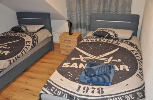 Nordweststadt Apartment | 2Zi Wo 6 PersBetten ab 1 Meter breit
