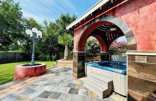 Somerville Villa | 3,100sqft Spanish-Style Villa near Aggieland, Somerville, Blue Bell and Houston!