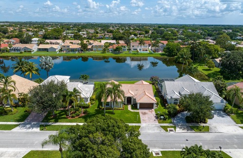 Boca Raton House | 3/2.5 with Pool/Tennis/Pickle Ball/Basketball/Arcade