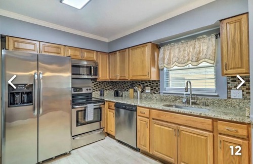Arlington House | 3/2 Beautiful Single Family"Bright House" II- 4U