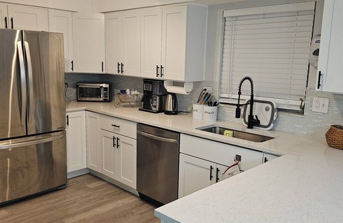 Hampton Homes House | 3/2 bedroom house EAST COAST FLORIDA Less than 10 minutes from BEACH