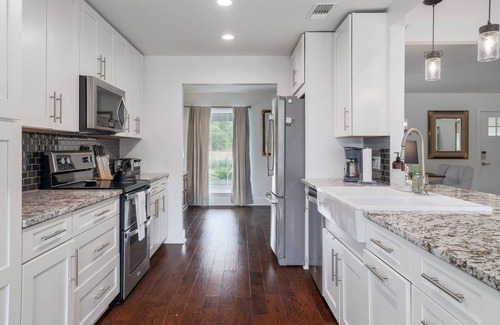 Scenic Brook West House | 3/2 family home with garage and huge yard