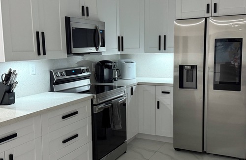 Whisper Walk House | 3/2 in Boca Raton Heated Salt Pool + Pickleball