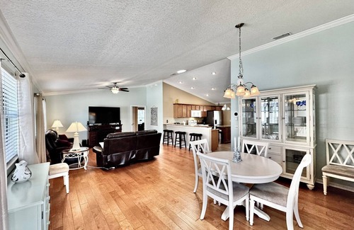 St. James House | 3/2 in The Village of St. James