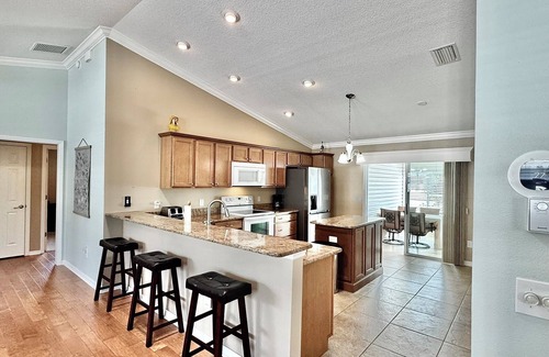 St. James House | 3/2 in The Village of St. James