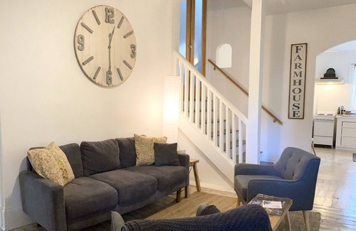 Athens House | 3/2+KIT-3M to DT-Farmhouse on 5 Wooded Acres