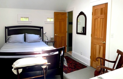 Athens House | 3/2+KIT-3M to DT-Farmhouse on 5 Wooded Acres