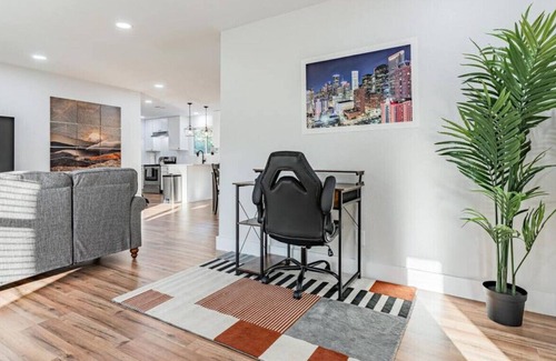 Central Southwest House | 3/2 Newly Remodeled Home, See for Yourself!