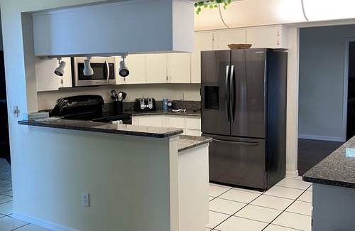 Lecanto House | 3/2 pool home in Crystal Oaks with WiFi and AC