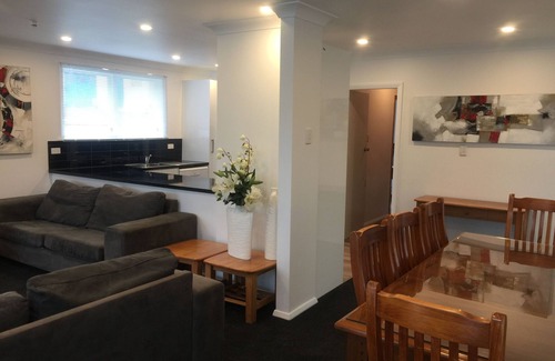 Picton House | 3 & 4 Bedroom Houses in Seaview Crescent