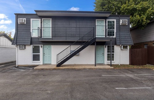 Central Arlington House | 3/4 mile to AT&T Stadium : Prime Location! Sleeps6