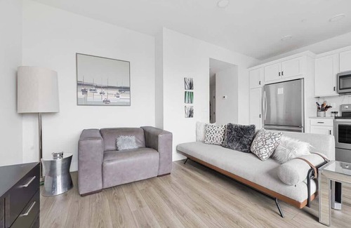 Traverse City Condo | 3.5-Minute Walk to Beach + Next to Dog Park!