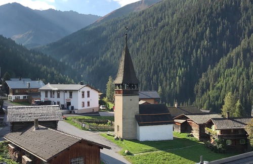 Monstein Apartment | 3.5 room maisonette apartment with fantastic mountain views